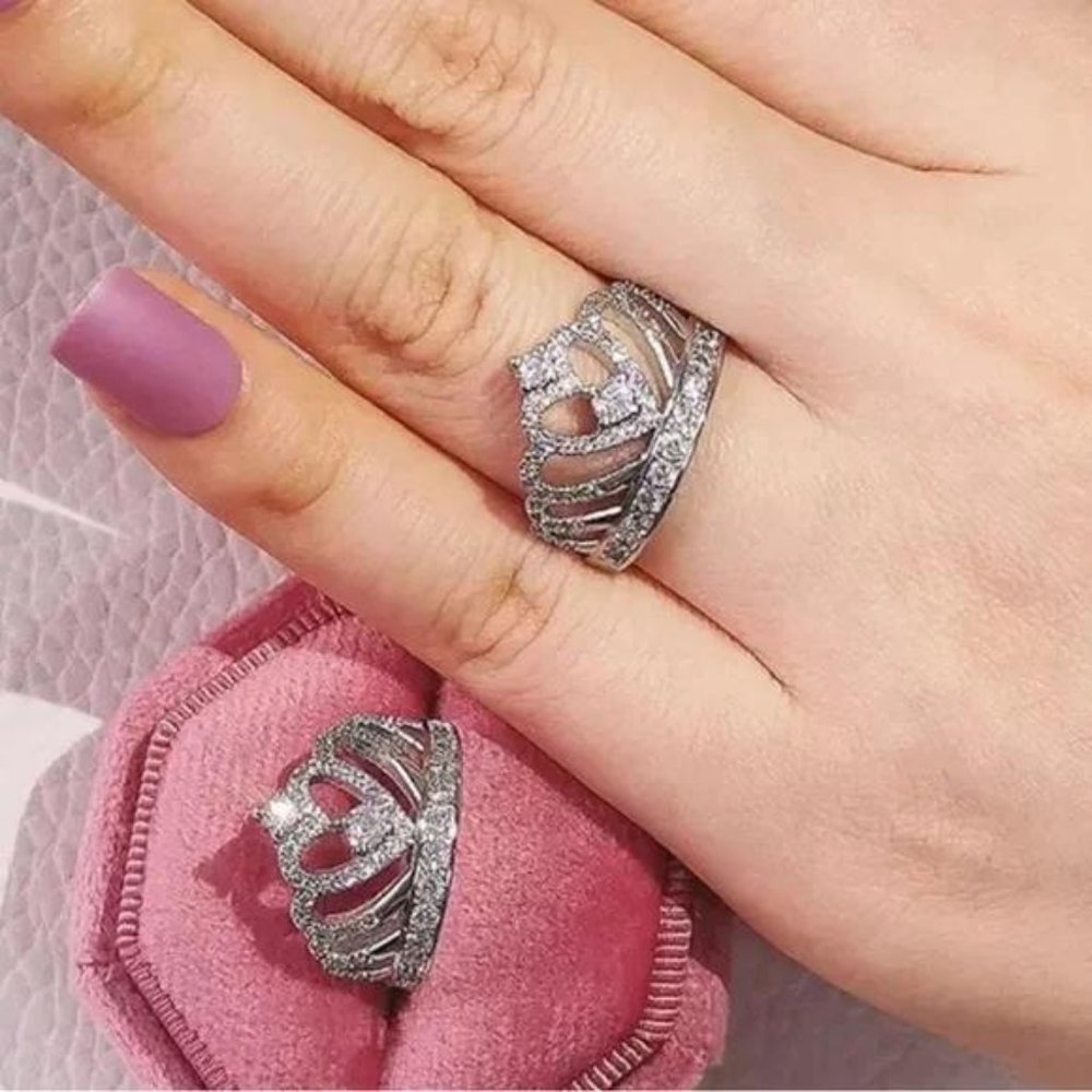 NEW 925 STERLING SILVER CROWN DIAMOND RING, CUTE RING, SHINY RING.